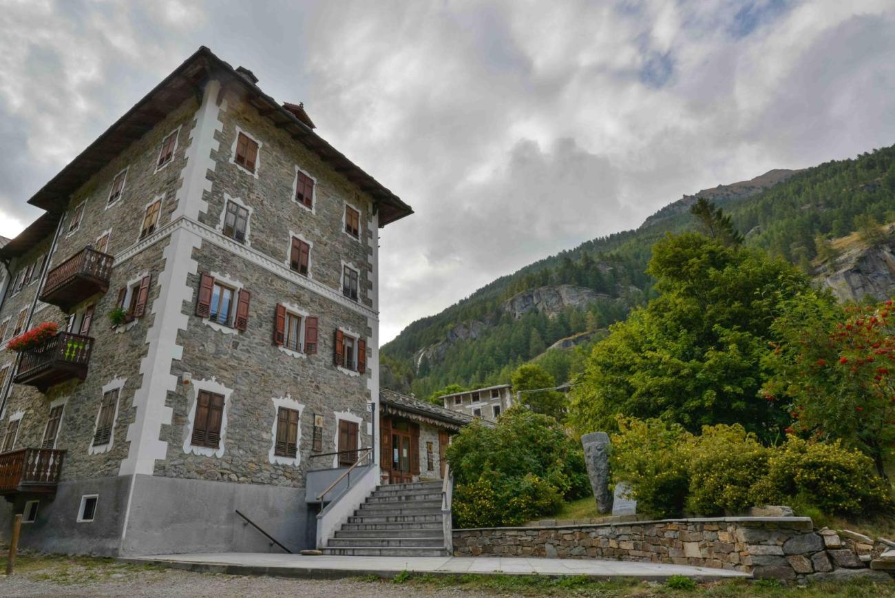 Centro visitatori Parco Gran Paradiso Homo et Ibex Grand Hotel Ceresole Reale