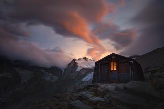 Tramonto in Paradiso. Bivacco Leonessa. Parco Nazionale Gran Paradiso di Roberto Bertero