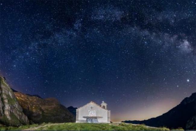 E uscimmo a guardar le stelle